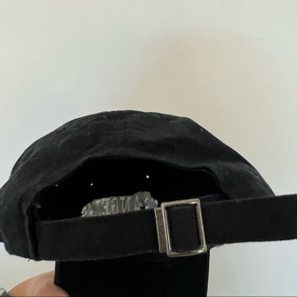 Los Angelos Hat With White Detailing And Black Base - Picture 3 of 3